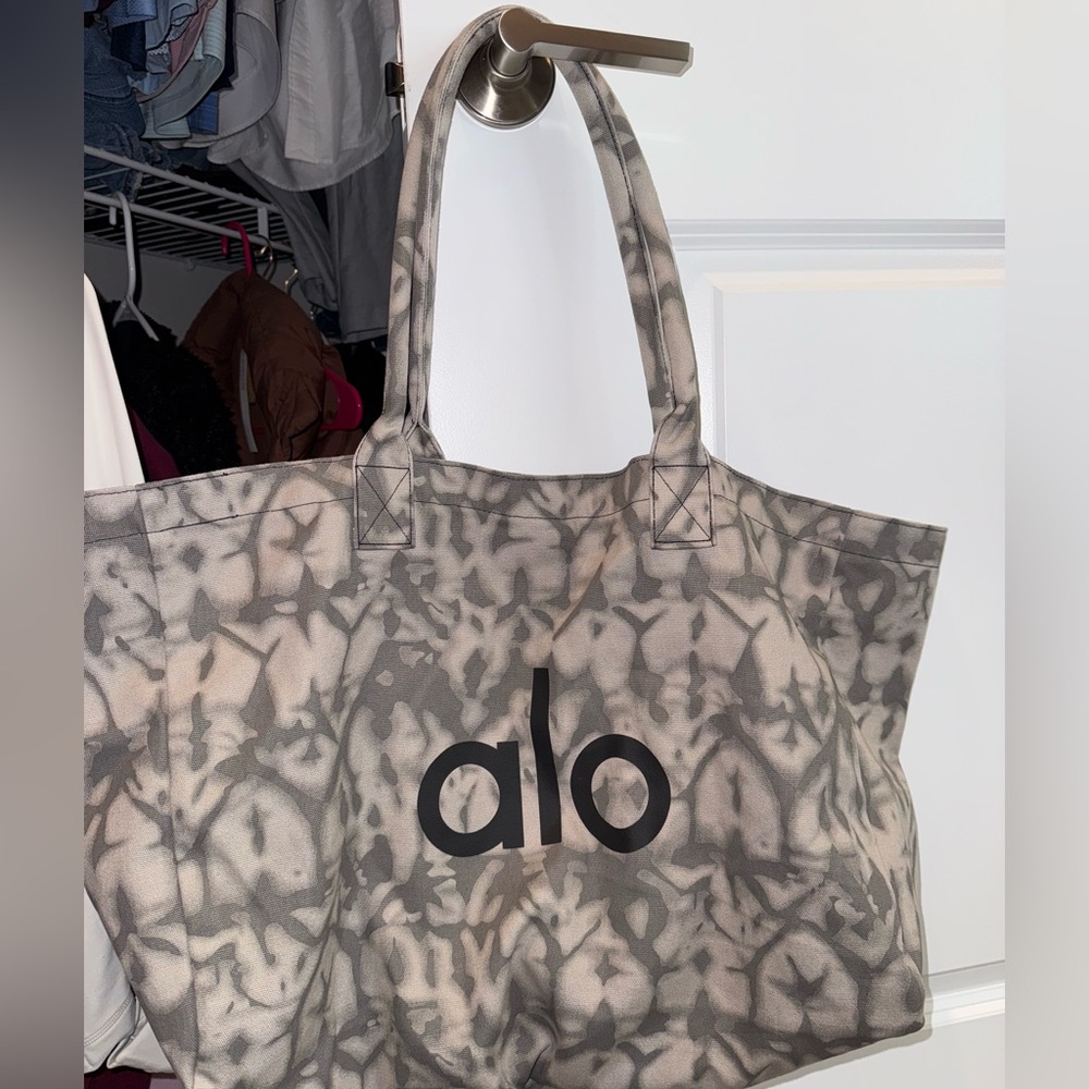 ALO tie-dye tote bag